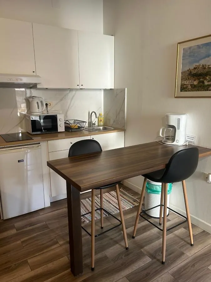 Elena Rooms Split 0*,  Croacia